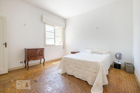 Casa à venda com 300m², 4 quartos e 3 vagas Casa à venda com 300m², 4 quartos e 3 vagasQuarto 3