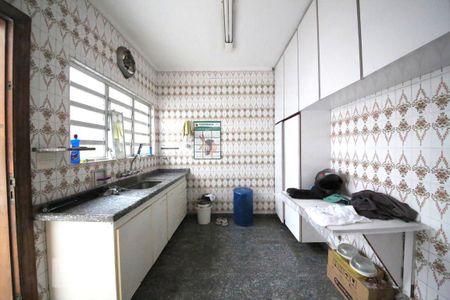 Casa para alugar com 240m², 3 quartos e 2 vagasCozinha