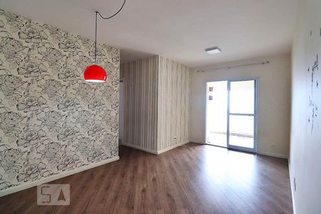 Sala de apartamento para alugar com 3 quartos, 77m² em Campestre, Santo André