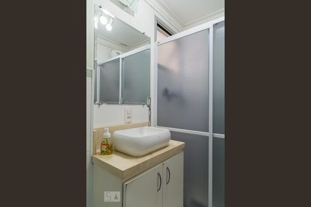 Apartamento à venda com 60m², 2 quartos e 1 vaga Apartamento à venda com 60m², 2 quartos e 1 vagaBanheiro social