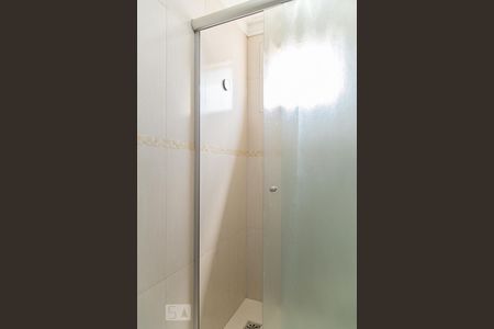 Apartamento à venda com 60m², 2 quartos e 1 vaga Apartamento à venda com 60m², 2 quartos e 1 vagaBanheiro da suíte