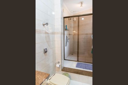 Casa à venda com 712m², 6 quartos e 4 vagas Casa à venda com 712m², 6 quartos e 4 vagasBanheiro da suíte 3