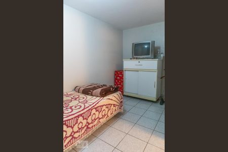 Casa à venda com 712m², 6 quartos e 4 vagas Casa à venda com 712m², 6 quartos e 4 vagasQuarto de serviço