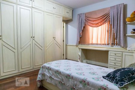 Casa à venda com 712m², 6 quartos e 4 vagas Casa à venda com 712m², 6 quartos e 4 vagasSuíte 2