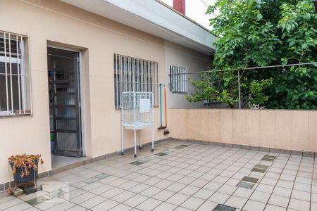 Casa à venda com 712m², 6 quartos e 4 vagas Casa à venda com 712m², 6 quartos e 4 vagasÁrea de serviço