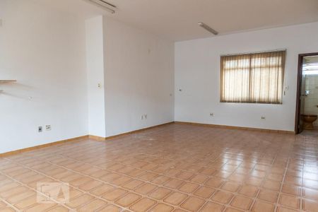 Casa à venda com 712m², 6 quartos e 4 vagas Casa à venda com 712m², 6 quartos e 4 vagasSalão