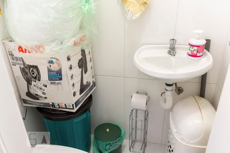 Apartamento para alugar com 82m², 3 quartos e 2 vagasBanheiro de Serviço