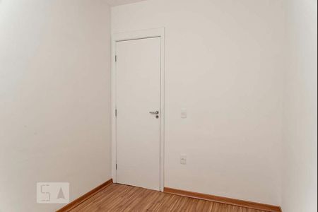 Quarto 1 de apartamento para alugar com 2 quartos, 50m² em Jardim Alvorada, Nova Iguaçu