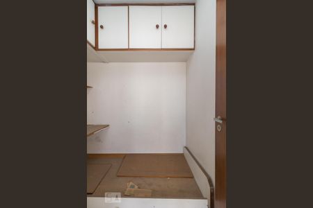 Apartamento à venda com 170m², 4 quartos e 3 vagas Apartamento à venda com 170m², 4 quartos e 3 vagasQuarto de serviço