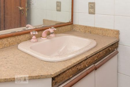 Apartamento à venda com 170m², 4 quartos e 3 vagas Apartamento à venda com 170m², 4 quartos e 3 vagasPia