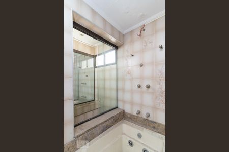 Apartamento à venda com 170m², 4 quartos e 3 vagas Apartamento à venda com 170m², 4 quartos e 3 vagasBanheiro suíte 2