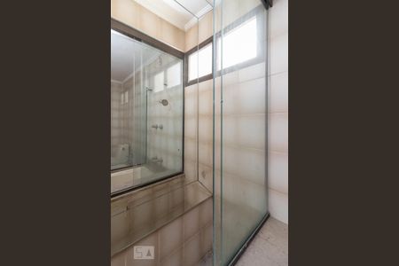 Apartamento à venda com 170m², 4 quartos e 3 vagas Apartamento à venda com 170m², 4 quartos e 3 vagasBanheiro suíte 2