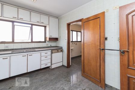 Apartamento à venda com 170m², 4 quartos e 3 vagas Apartamento à venda com 170m², 4 quartos e 3 vagasCozinha