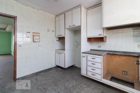 Apartamento à venda com 170m², 4 quartos e 3 vagas Apartamento à venda com 170m², 4 quartos e 3 vagasCozinha