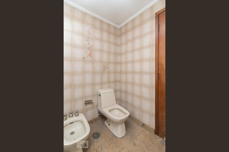 Apartamento à venda com 170m², 4 quartos e 3 vagas Apartamento à venda com 170m², 4 quartos e 3 vagasBanheiro suíte 2