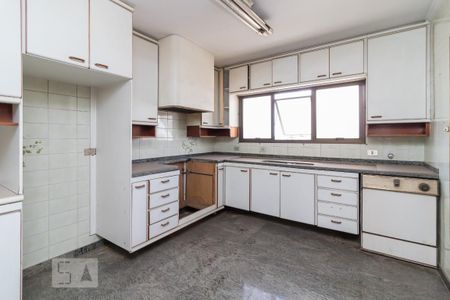 Apartamento à venda com 170m², 4 quartos e 3 vagas Apartamento à venda com 170m², 4 quartos e 3 vagasCozinha