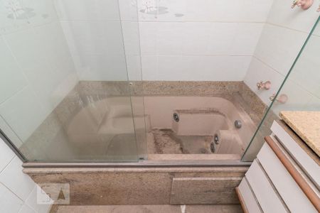 Apartamento à venda com 170m², 4 quartos e 3 vagas Apartamento à venda com 170m², 4 quartos e 3 vagasBanheiro suíte 1