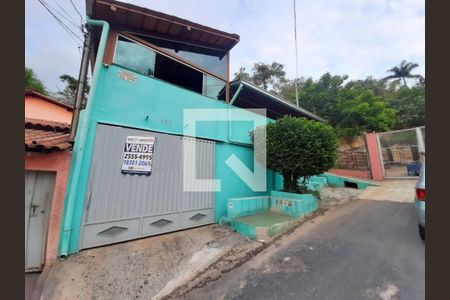 Casa à venda com 310m², 4 quartos e 2 vagas