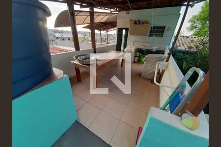 Casa à venda com 310m², 4 quartos e 2 vagas