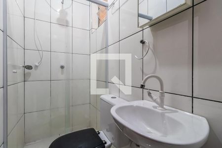 Banheiro de kitnet/studio para alugar com 1 quarto, 37m² em Jardim Graziela, Barueri