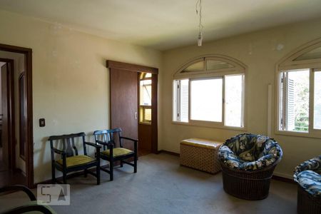 Casa à venda com 243m², 4 quartos e 3 vagasSuíte