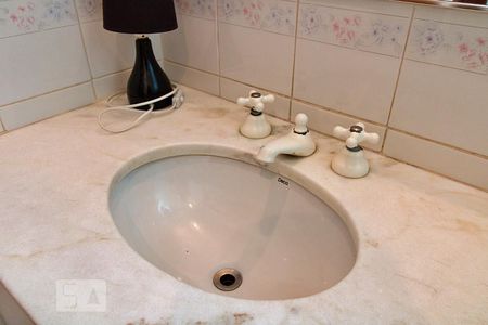 Casa à venda com 288m², 4 quartos e 4 vagas Casa à venda com 288m², 4 quartos e 4 vagasBanheiro da Suíte 4