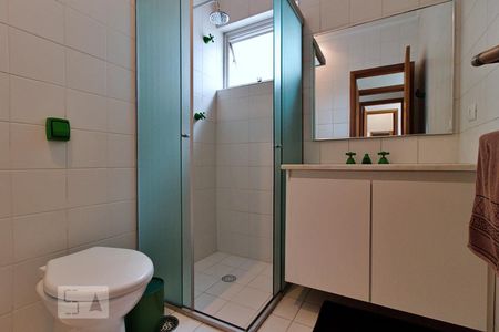 Casa à venda com 288m², 4 quartos e 4 vagas Casa à venda com 288m², 4 quartos e 4 vagasBanheiro da Suíte 3