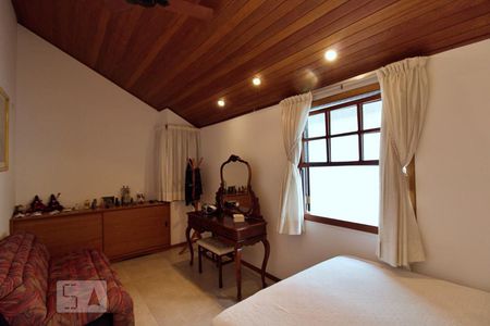 Casa à venda com 288m², 4 quartos e 4 vagas Casa à venda com 288m², 4 quartos e 4 vagasSuíte 2