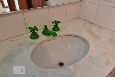 Casa à venda com 288m², 4 quartos e 4 vagas Casa à venda com 288m², 4 quartos e 4 vagasBanheiro da Suíte 3