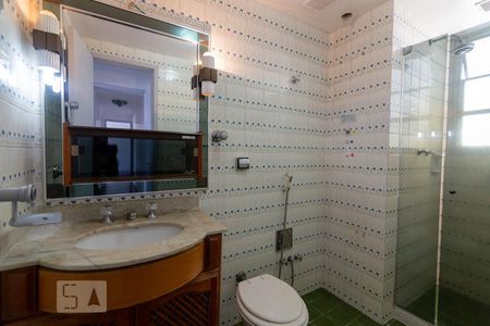 Apartamento à venda com 109m², 3 quartos e 1 vaga Apartamento à venda com 109m², 3 quartos e 1 vagaBanheiro da Suíte