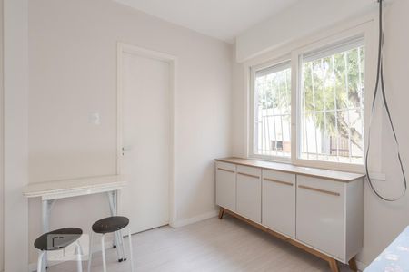Quarto de kitnet/studio à venda com 1 quarto, 28m² em São Sebastião, Porto Alegre
