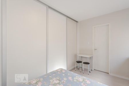 Quarto de kitnet/studio à venda com 1 quarto, 28m² em São Sebastião, Porto Alegre