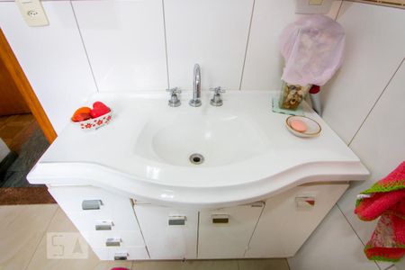 Casa à venda com 431m², 2 quartos e 1 vaga Casa à venda com 431m², 2 quartos e 1 vagaBanheiro social