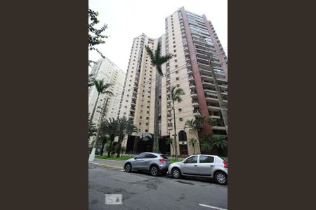 Apartamento à venda com 122m², 4 quartos e 2 vagasFachada