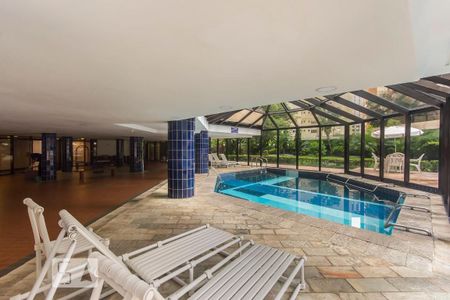 Apartamento à venda com 122m², 4 quartos e 2 vagasÁrea comum - Piscina