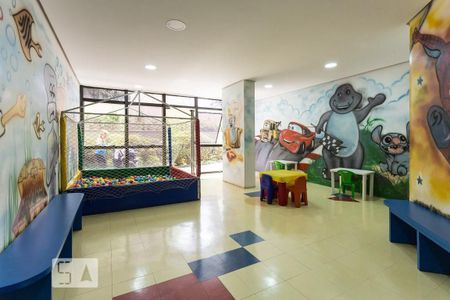 Apartamento à venda com 122m², 4 quartos e 2 vagasÁrea Comum - Playground