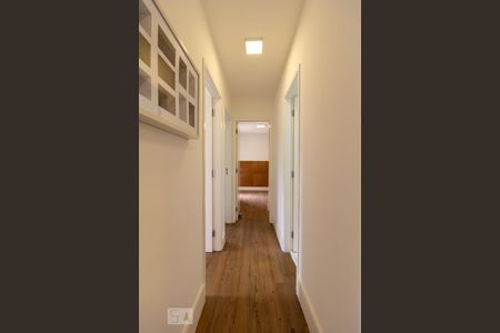 Corredor Quartos de apartamento à venda com 3 quartos, 75m² em Jaguaré, São Paulo