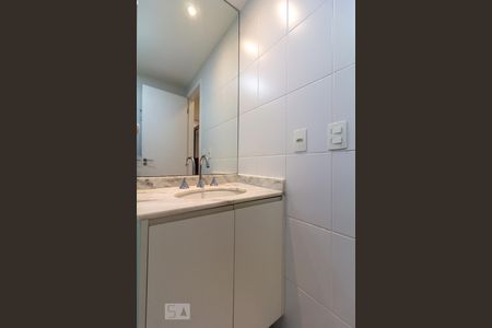 Apartamento à venda com 75m², 3 quartos e 1 vaga Apartamento à venda com 75m², 3 quartos e 1 vagaBanheiro Social