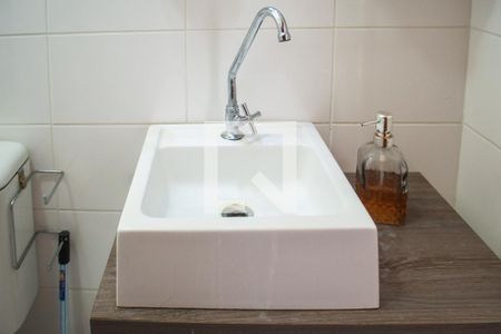 Apartamento à venda com 78m², 3 quartos e 1 vaga Apartamento à venda com 78m², 3 quartos e 1 vagaBanheiro social - pia