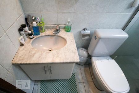 Casa à venda com 150m², 3 quartos e 2 vagas Casa à venda com 150m², 3 quartos e 2 vagasBanheiro