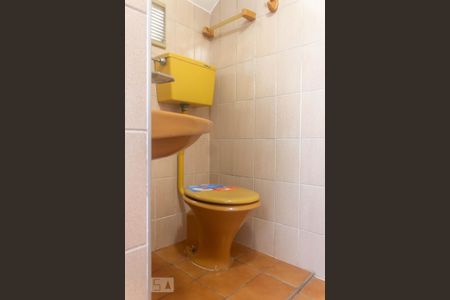 Casa à venda com 176m², 3 quartos e 4 vagas Casa à venda com 176m², 3 quartos e 4 vagasBanheiro de Serviço