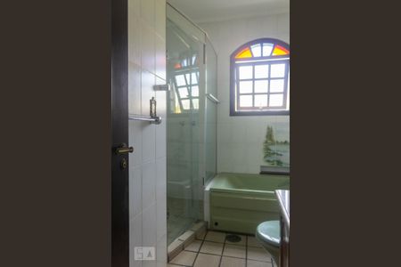 Casa à venda com 176m², 3 quartos e 4 vagas Casa à venda com 176m², 3 quartos e 4 vagasBanheiro Suíte