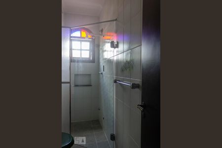 Casa à venda com 176m², 3 quartos e 4 vagas Casa à venda com 176m², 3 quartos e 4 vagasBanheiro