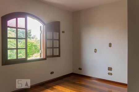 Casa à venda com 176m², 3 quartos e 4 vagas Casa à venda com 176m², 3 quartos e 4 vagasSuíte