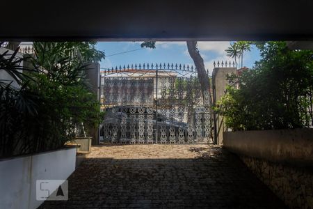 Casa à venda com 176m², 3 quartos e 4 vagas Casa à venda com 176m², 3 quartos e 4 vagasGaragem