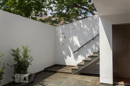 Casa à venda com 176m², 3 quartos e 4 vagas Casa à venda com 176m², 3 quartos e 4 vagasChurrasqueira