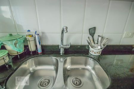 Casa à venda com 200m², 3 quartos e 2 vagas Casa à venda com 200m², 3 quartos e 2 vagasCozinha