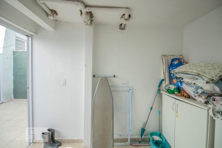 Casa à venda com 200m², 3 quartos e 2 vagas Casa à venda com 200m², 3 quartos e 2 vagasÁrea de Serviço