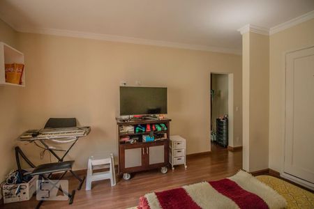 Casa à venda com 200m², 3 quartos e 2 vagas Casa à venda com 200m², 3 quartos e 2 vagasSuíte