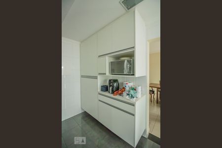 Casa à venda com 200m², 3 quartos e 2 vagas Casa à venda com 200m², 3 quartos e 2 vagasCozinha